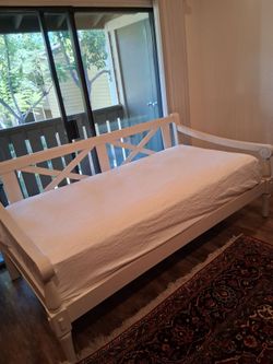 White Wood Daybed Frame with Mattress