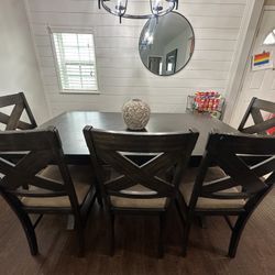 Free Dining Table