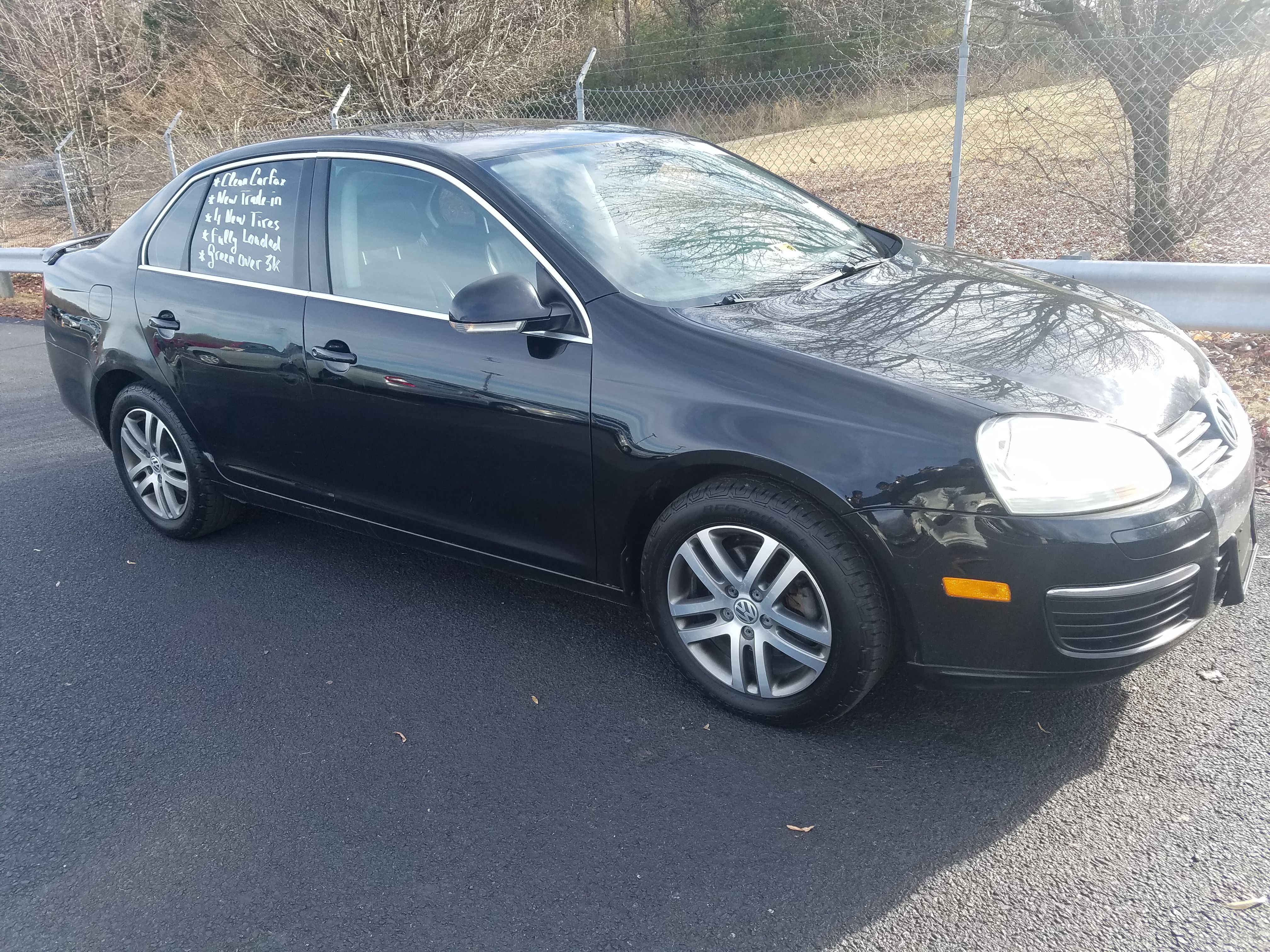 2005 VW Jetta 2.5 A5 w/sunroof and heated seats 148k miles
