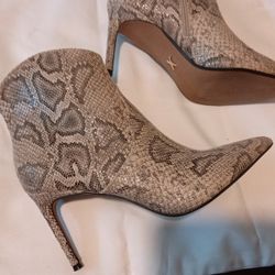Women's Boots Snakeskin Bootie Heels By Express Size 10