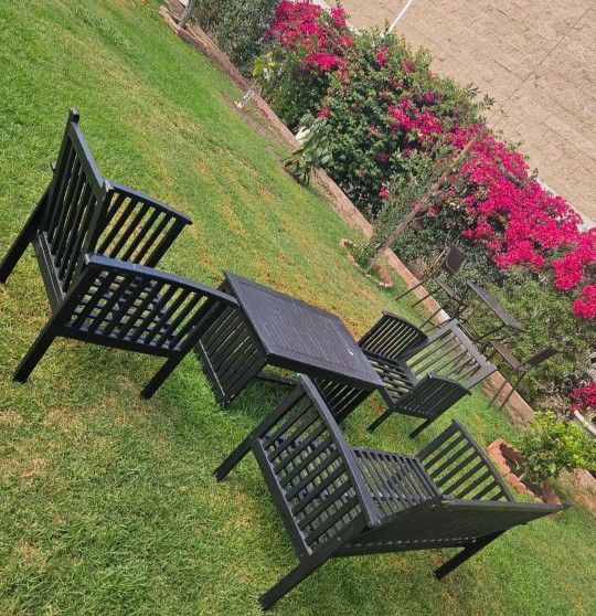 4pc Wood Patio Set/Outdoor Furniture/Cash Only