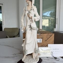 Exquisite Giuseppe Armani "Tamara" Sculpture 18” figure W/Box 0798F  In excellent condition  Dimensions: 18 inches by 5.5 inches