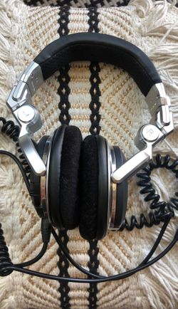 Pioneer stereo DJ headphones HDJ-1000