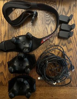 HTC Vive 3.0 Trackers VR Full Body Tracking + Battery Straps - 3 Dongles