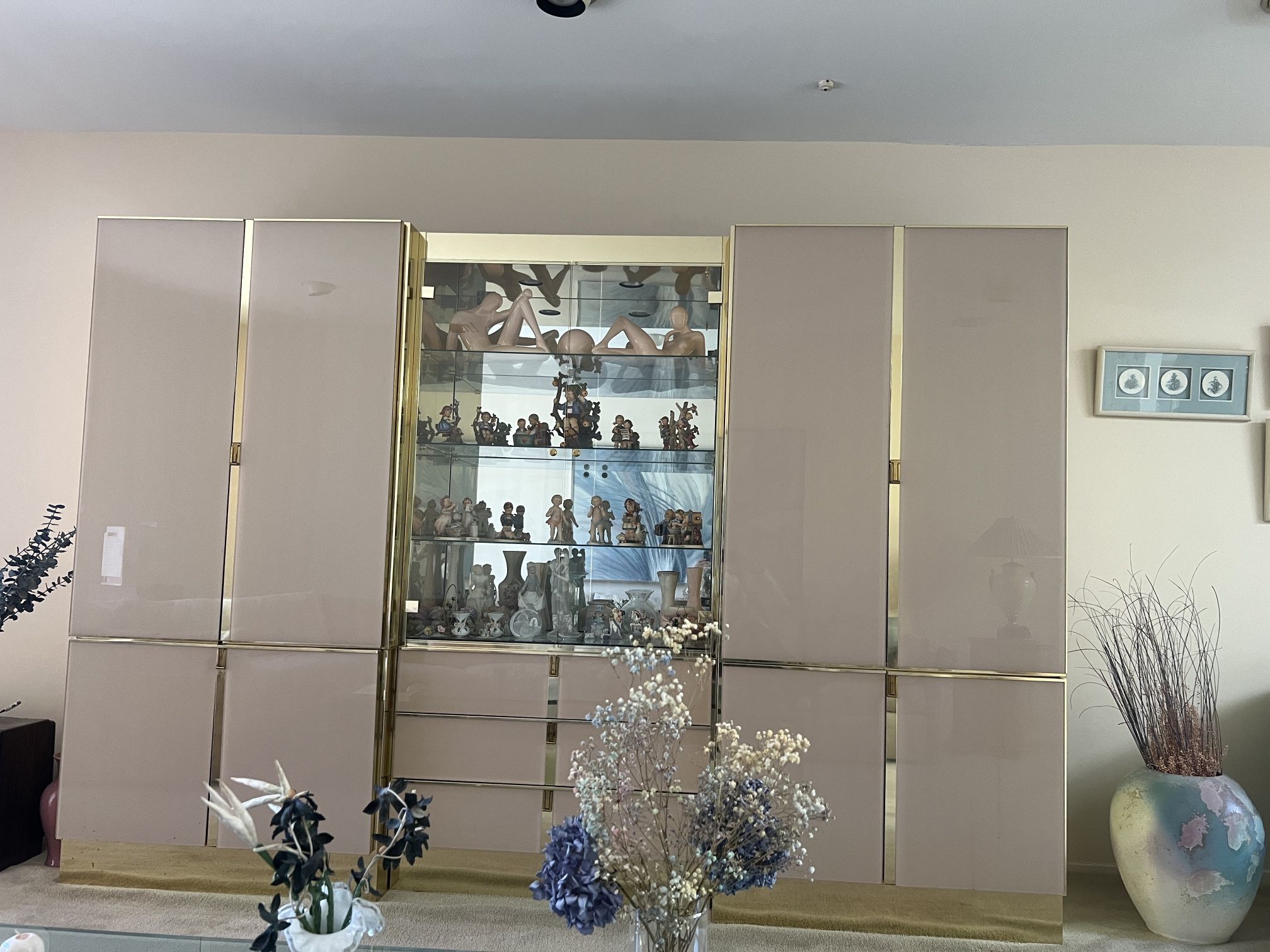 Beautiful Wall Unit W Lots Of Storage & Lighting!