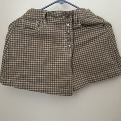 Short Slightly elastic