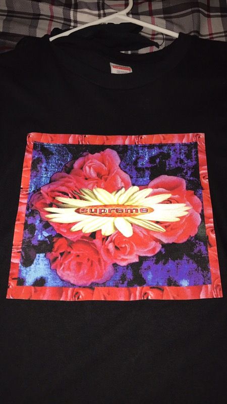 Supreme t shirt
