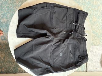 New Mens O’Neill black size 32 shorts