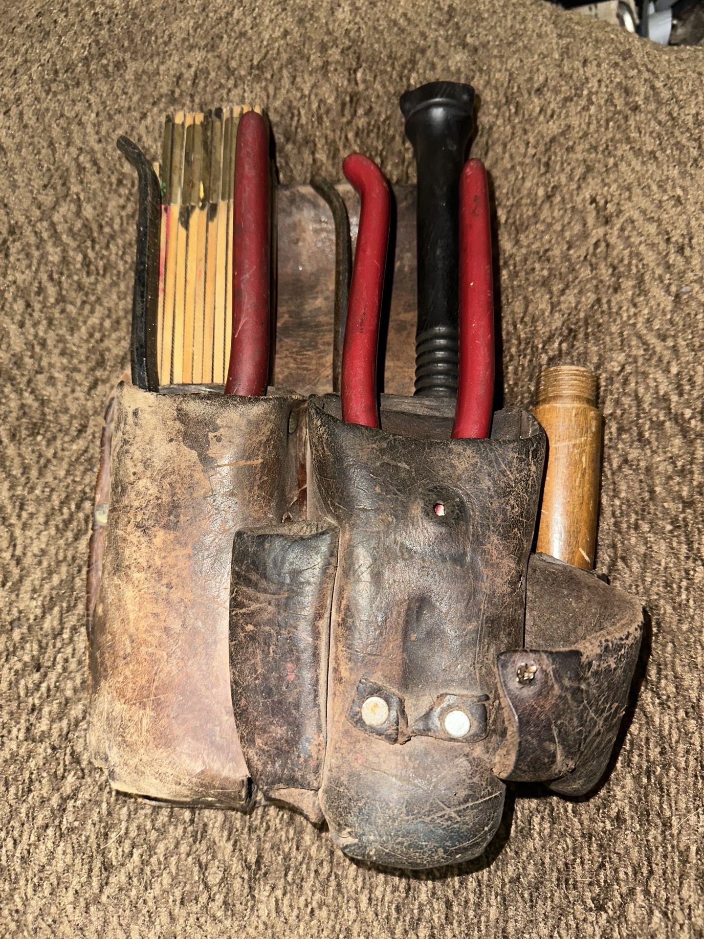 Used Scabbard Kit And Tools