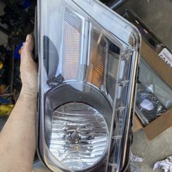 2010 To 2014 Mustang GT Passenger Headlight