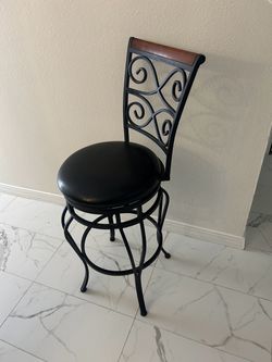Swivel chair