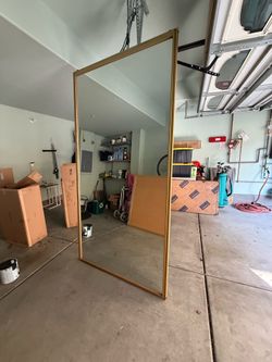 Mirror hallway sliding doors