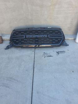 2023 ram 1500 grill