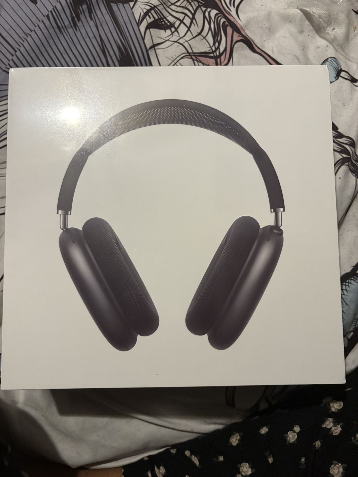 Airpod Max/headphones