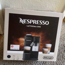  Nespresso One Latissima Shadow Black