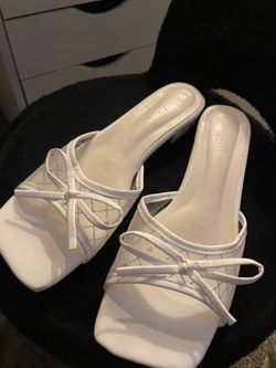 white coquette bow kitten laced heels, size 8