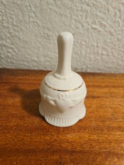Belleek Irish Porcelain Bell with Claddah Heart & Shamrock Design BEAUTIFUL