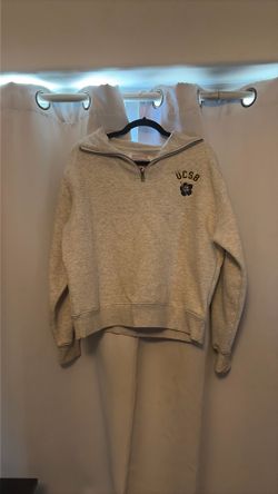 UCSB Light Grey Quarter Zip sweatshirt. Size: women’s medium
