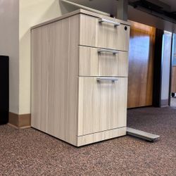 Commercial Grade 3 Drawer Mobile File Cabinet - The Ultimate In Office Organization