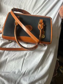 Dooney bourke