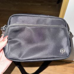 Lululemon Crossbody 2L Bag