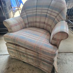 SWIVEL/ROCKER PLAID CLUB CHAIR