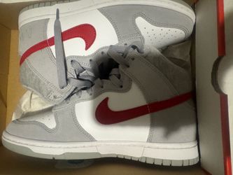 7.5M Nike Dunk