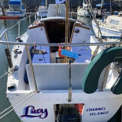 Beautiful 1972 Catalina 27ft Sail Boat