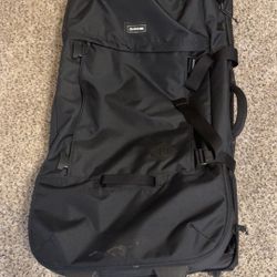 Dakine Suitcase 