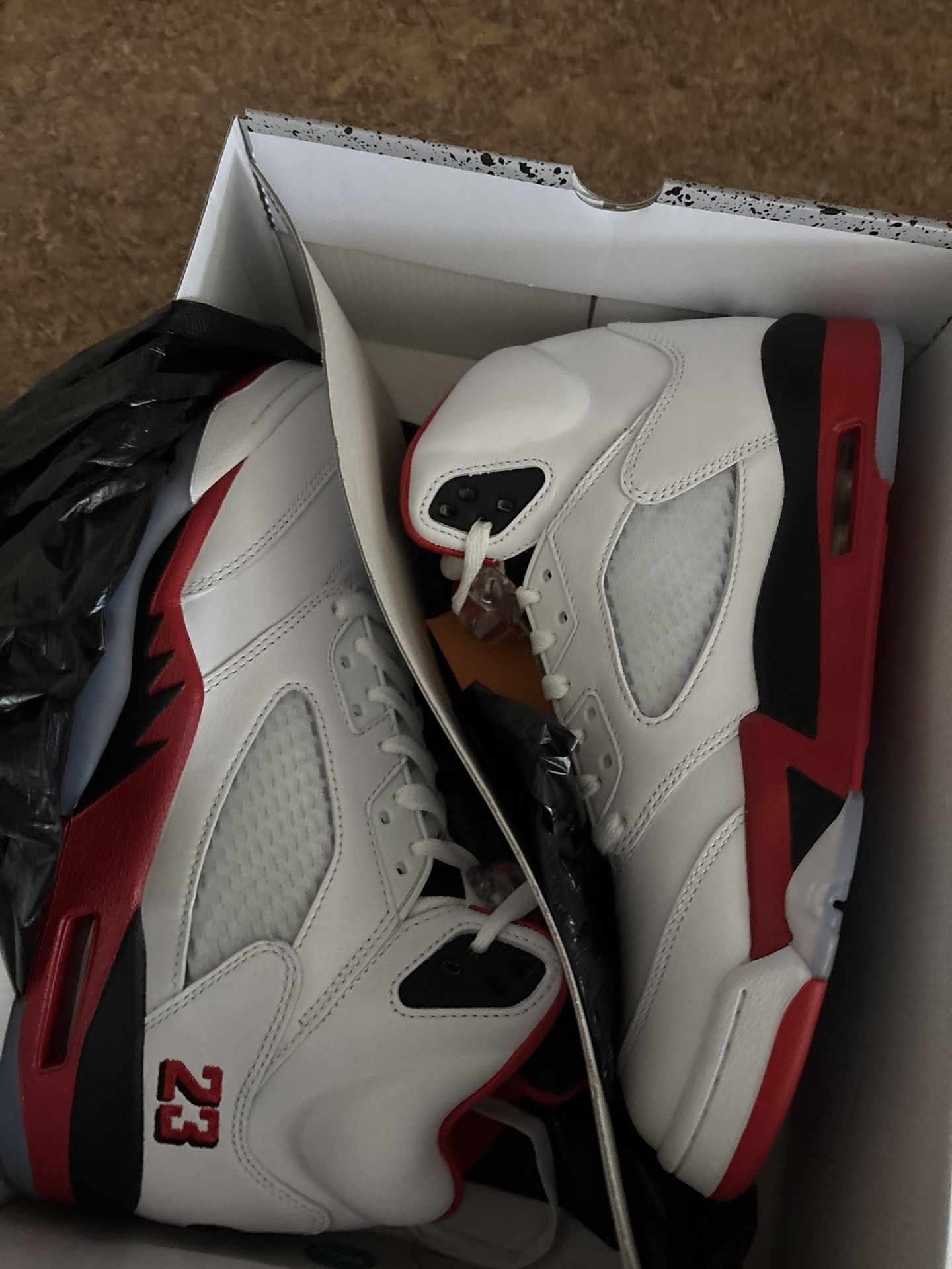 Jordan 5 Fire red