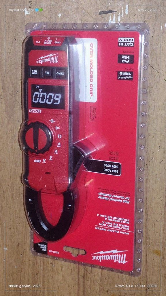 600A Clamp Meter