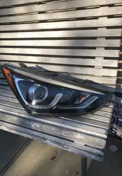 2017-2018 Hyundai Santa Fe Headlight XENON