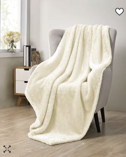 New Super Soft Sharpa Throw Blanket -off White 60x70