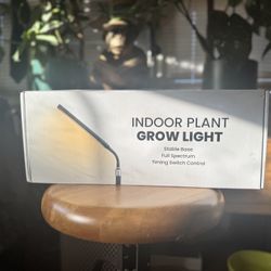 Indoor LED Full Spectrum Grow light For Plants Brand New In Box 