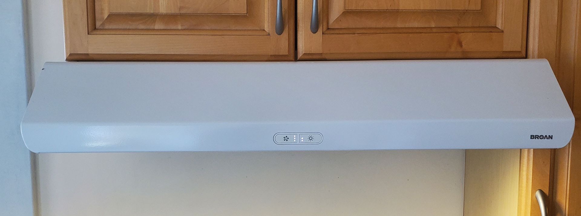 Broan-NuTone Sahale 30-inch Under-Cabinet Convertible Range Hood, White