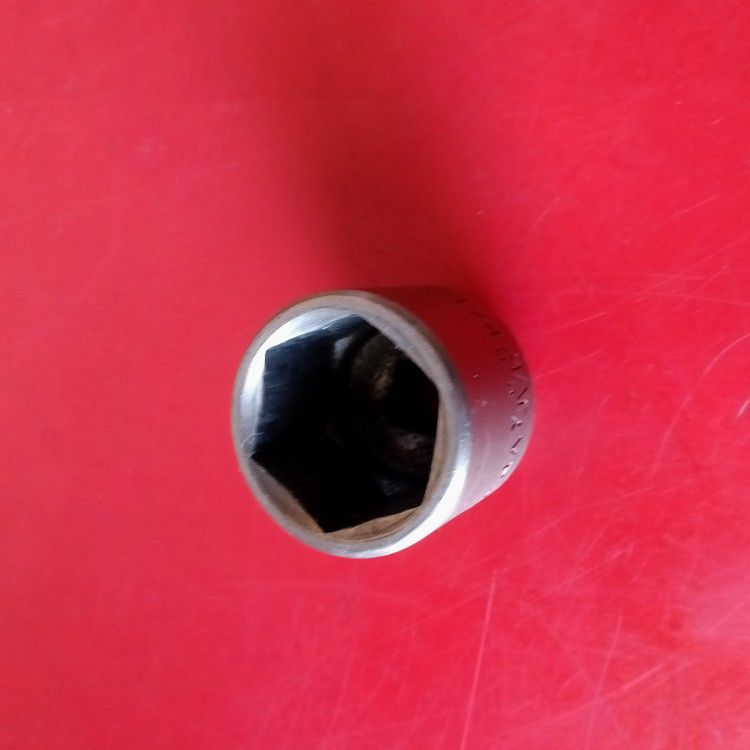1" 1/4 Socket