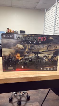 YXZNRC YUXIANG F09 RC Helicopter