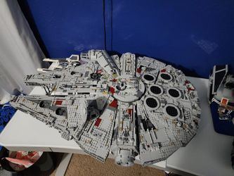 LEGO UCS Star Wars Millennium Falcon 75192 (Disassembled into Numbered Bags)