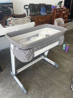 Simpson bedside bassinet
