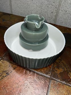 Ceramic pet water fountain