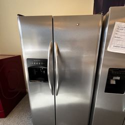 Frigidaire Side By Side Fridge