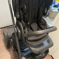 Nuna mixx and stokke sleepi
