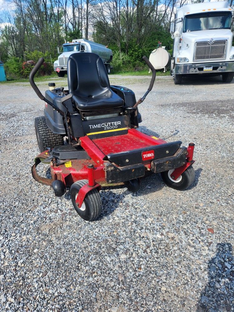 Toro Z5000 Zero Turn Lawn Mower