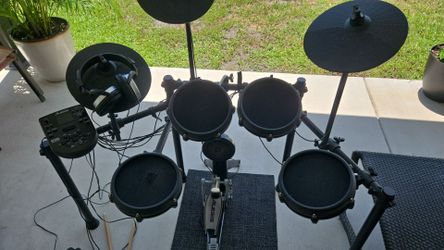 Electronic drumset