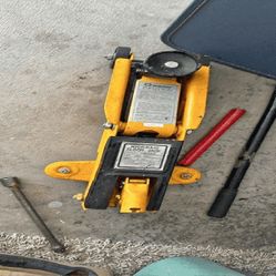 Hydraulic Lift Raise Vehicles Safely and Securely! six something