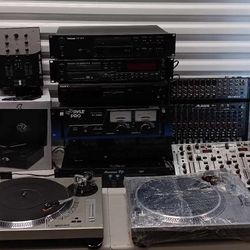 DJ Equipment Lots Of It. Make Offer