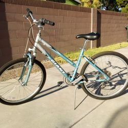 Giant Sedona 26" Women's 21 Speed Bike