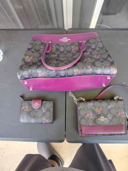 Coach
Darcie Carryall In Signature Canvas With Country Floral Print