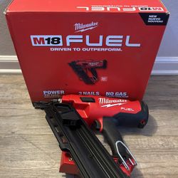Milwaukee M18 FUEL 3-1/2 in. 18-Volt 30-Degree Lithium-Ion Brushless Cordless Framing Nailer (Tool-Only) 