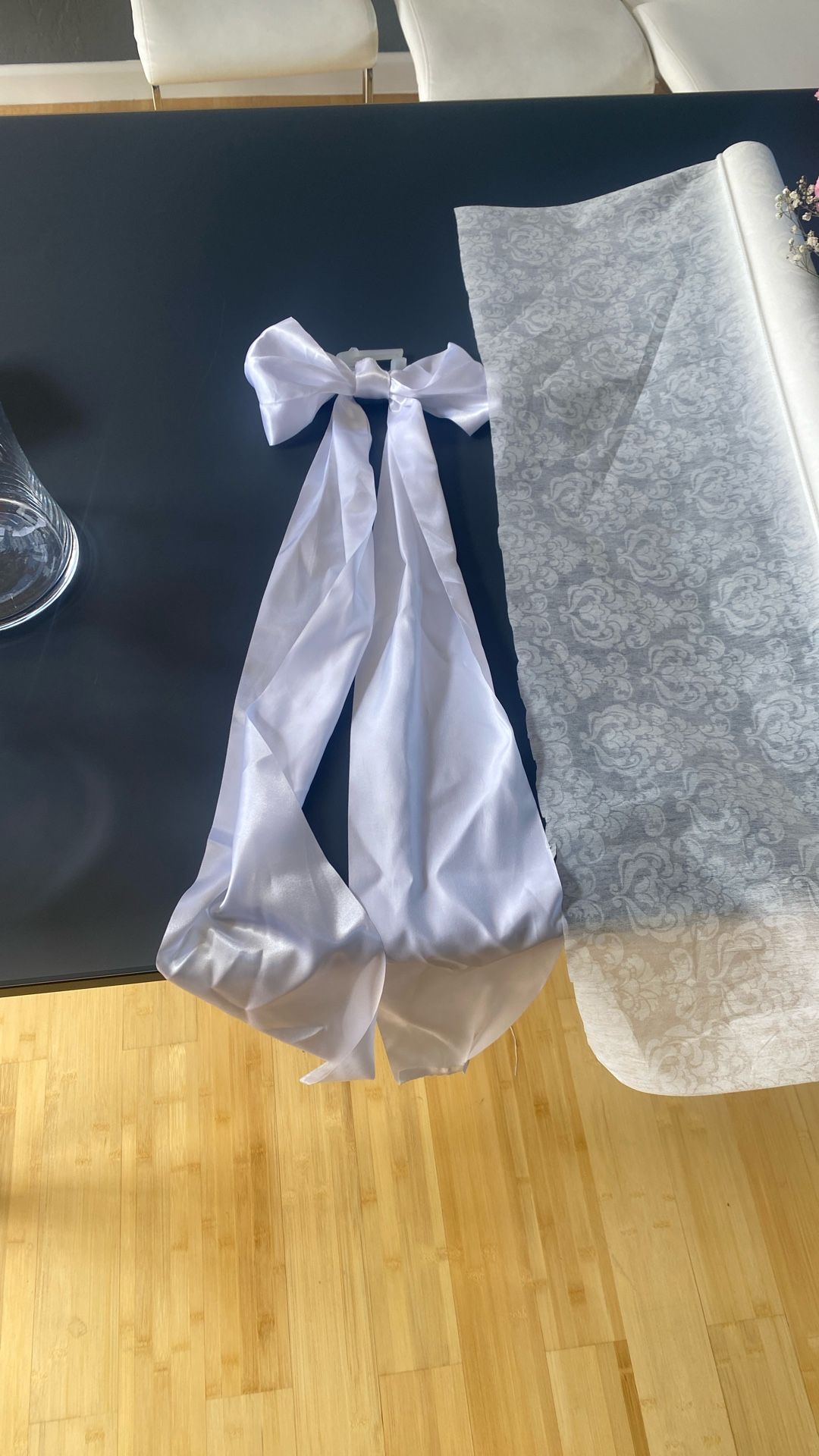 Church Bows + Runner For Aisle